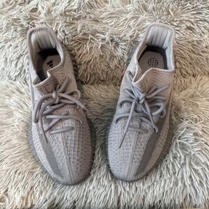 adidas Yeezy Boost 350 V2 Size 7